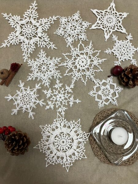 Tamborētu sniegpārsliņu komplekts (10 gab.)